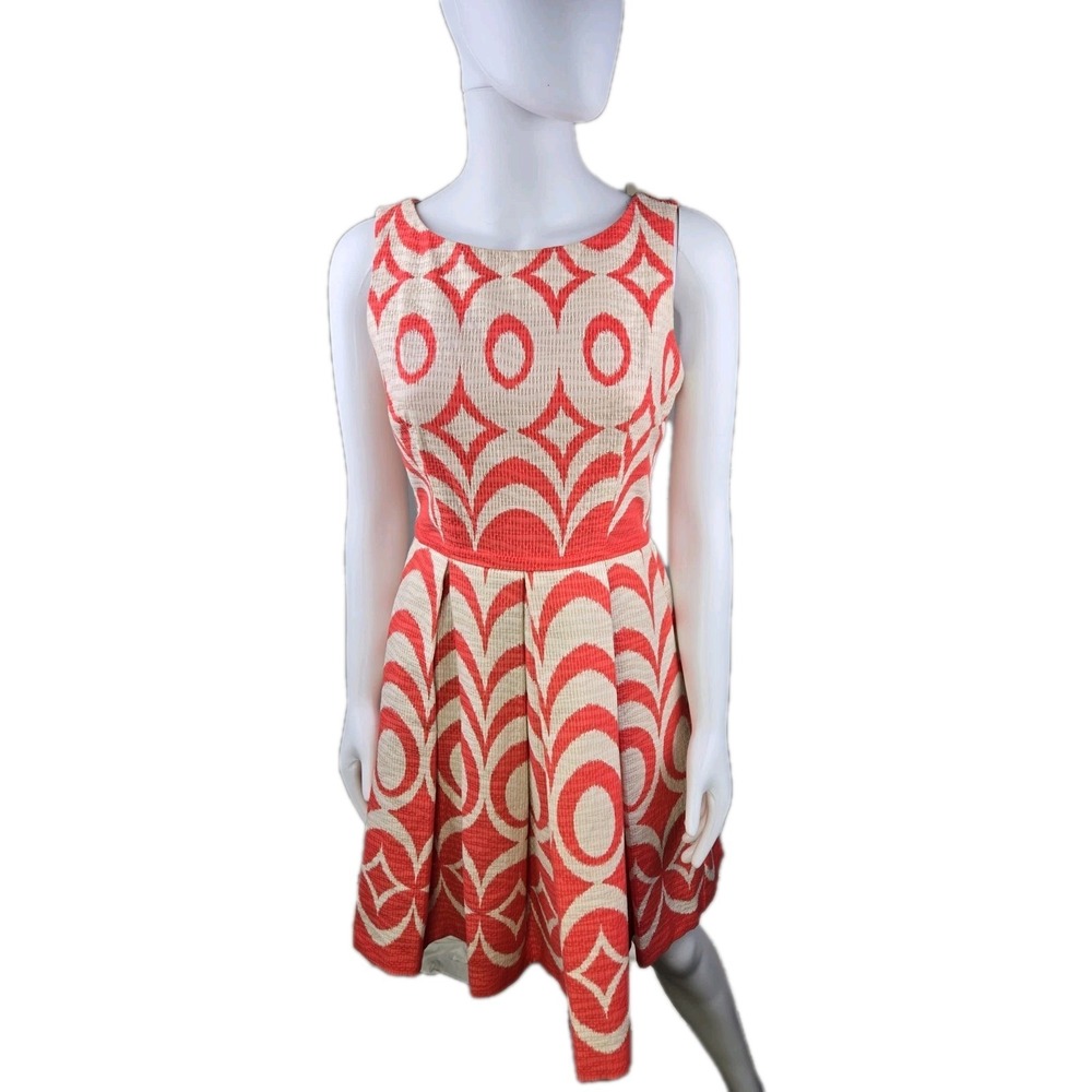 Taylor Fit and Flare Princess Dress Sleeveless Box Pleat Pockets Size 2 Textured
